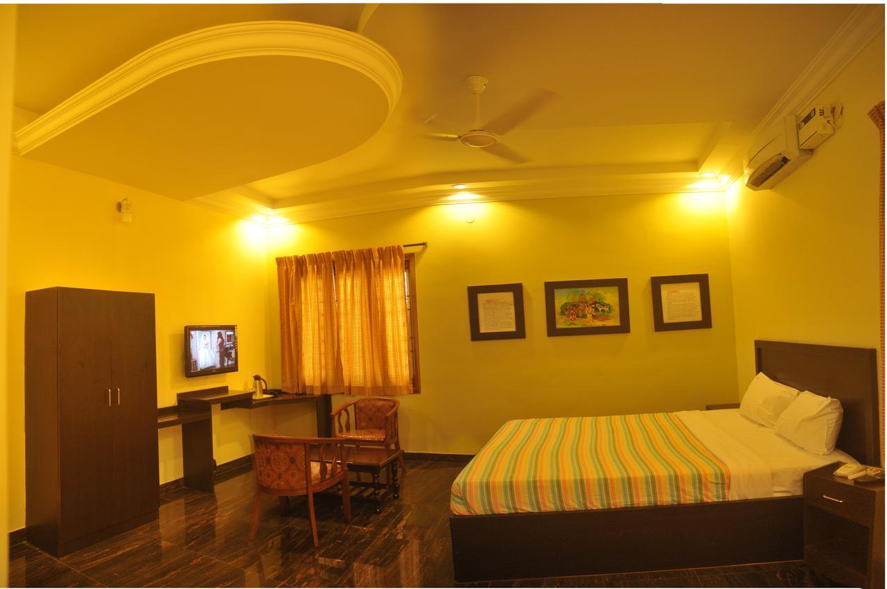 Bed and Breakfast Oyo 7355 Covinille à Madurai Extérieur photo