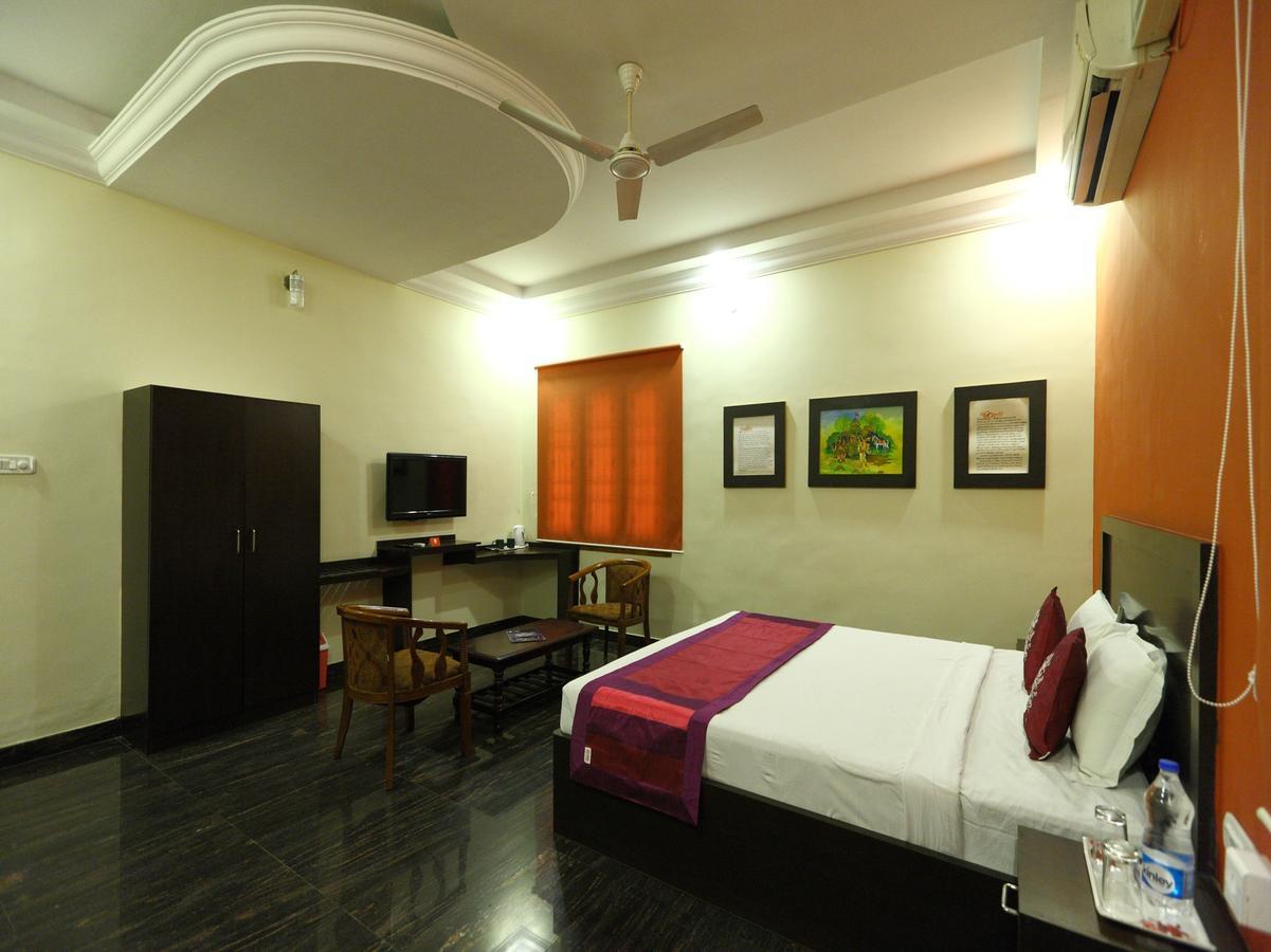 Bed and Breakfast Oyo 7355 Covinille à Madurai Extérieur photo